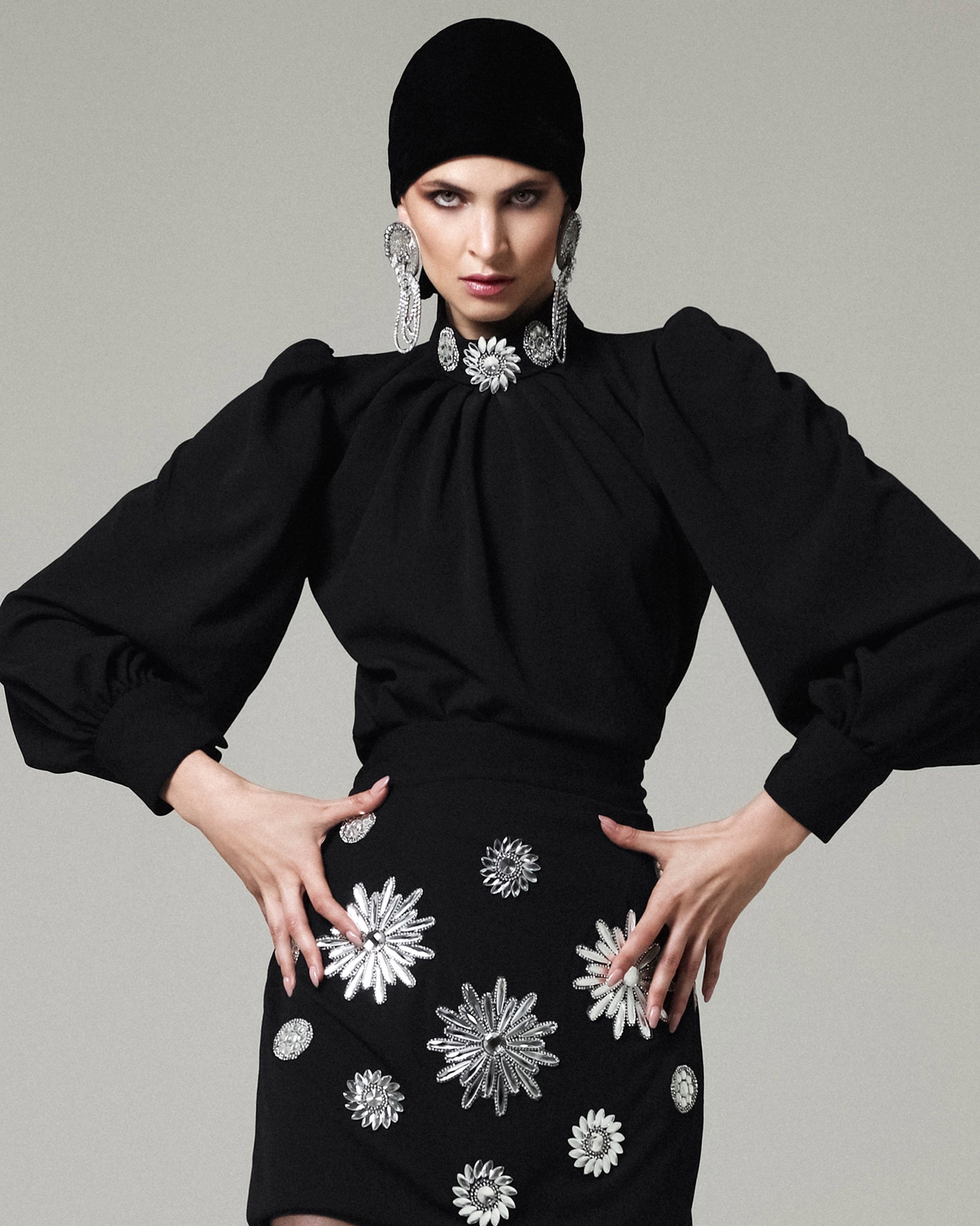 CRYSTAL BLACK SKIRT